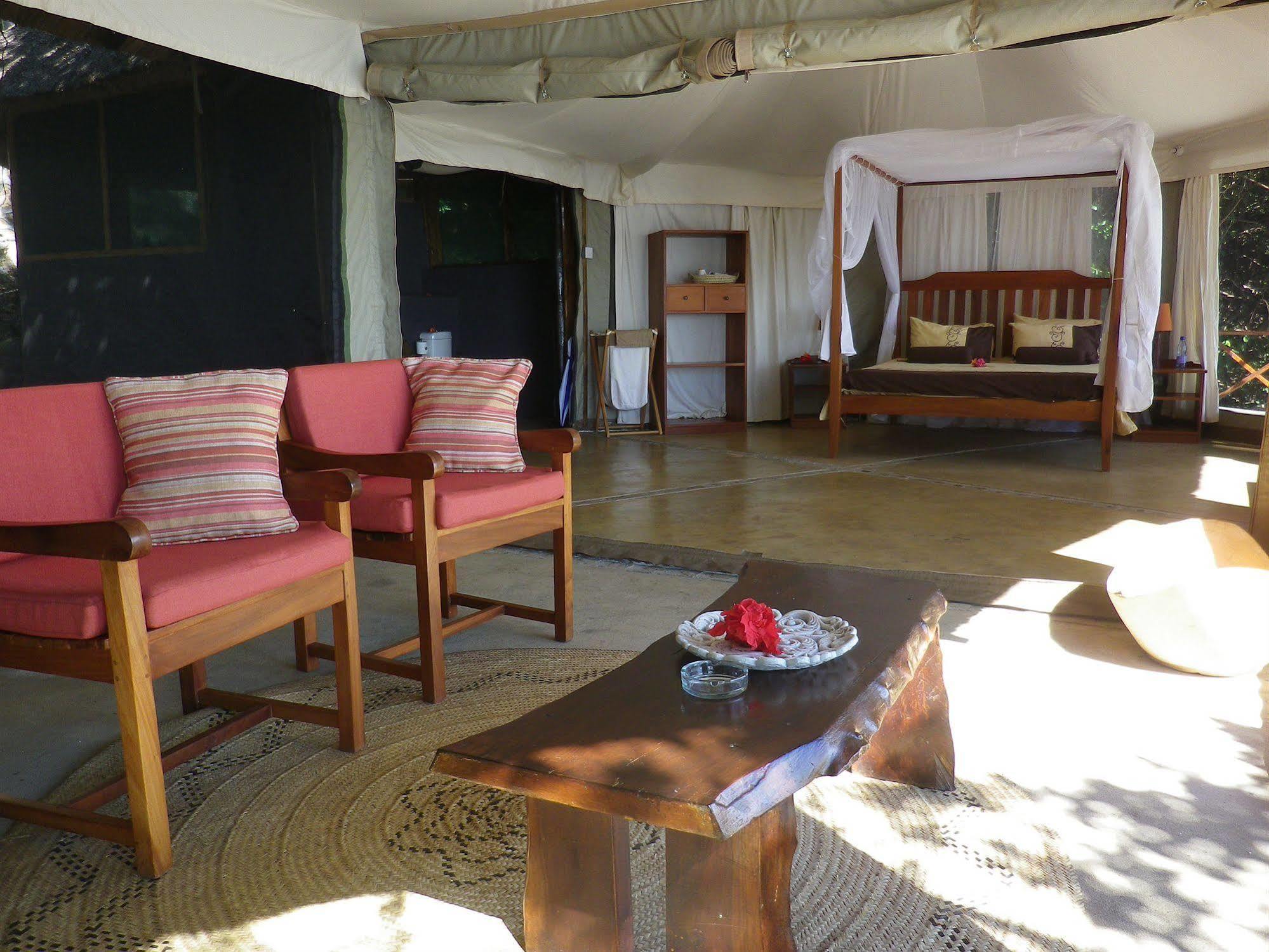 Blue Zebra Island Lodge Senga Exteriör bild