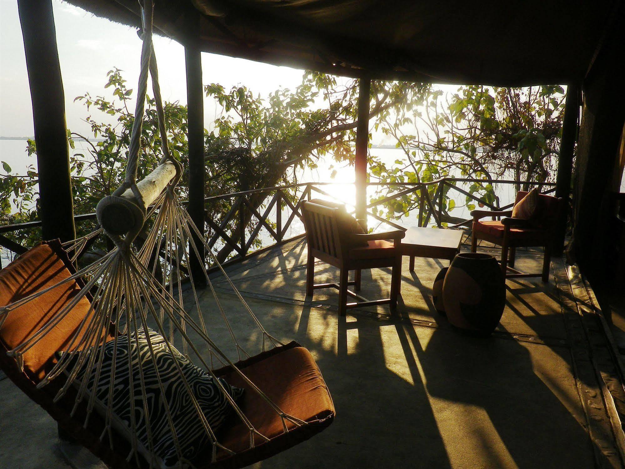 Blue Zebra Island Lodge Senga Exteriör bild