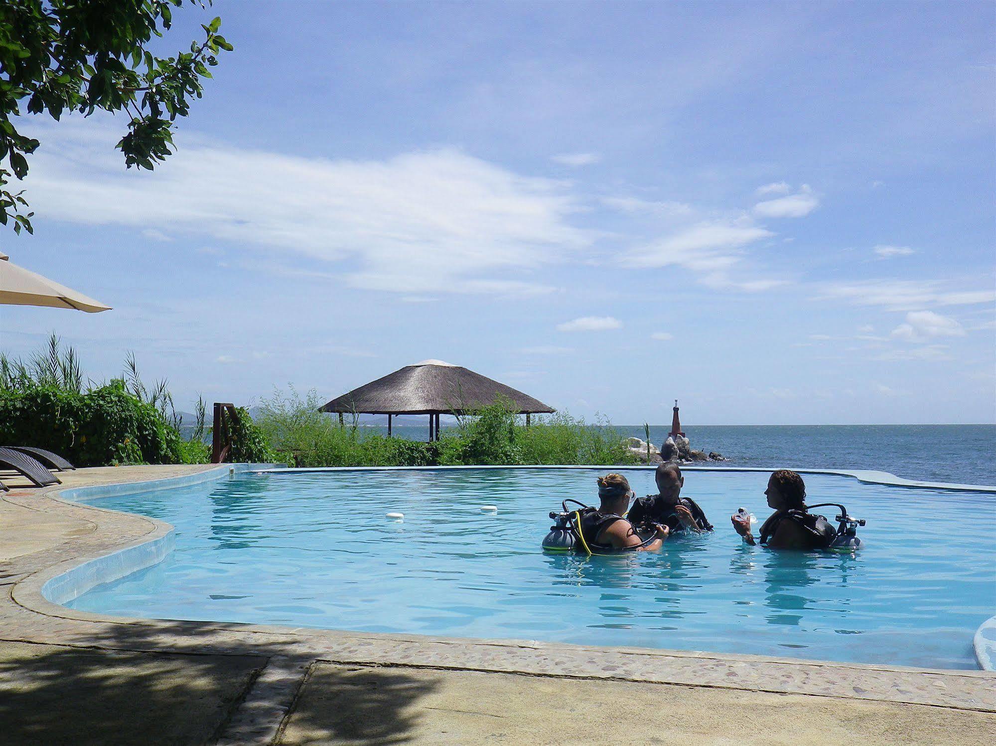 Blue Zebra Island Lodge Senga Exteriör bild